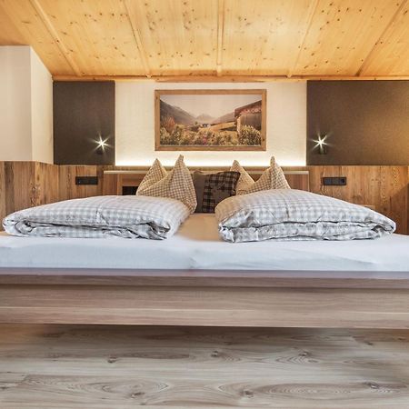 Stubaier Bauern Appartement Telfes im Stubai Buitenkant foto